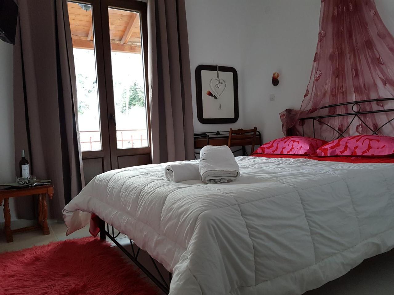 Petra & Elato Art Hotel วัลเตสซินิโก ภายนอก รูปภาพ